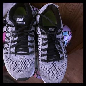 Women’s Nike size 8